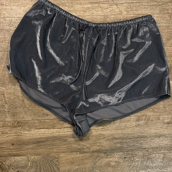 Victoria’s Secret pj Shorts - Picture 2 of 4